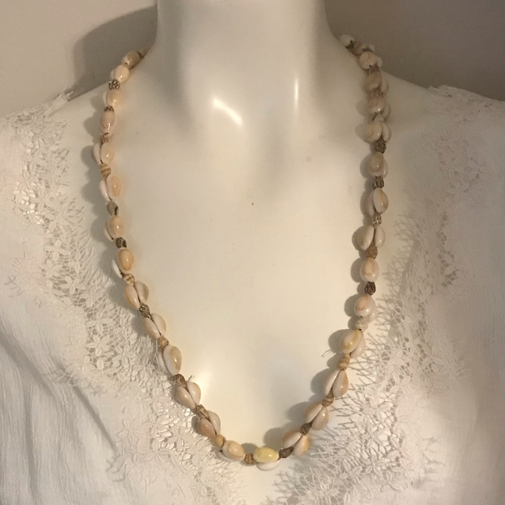 Single Strand Seashell Necklace - image 1